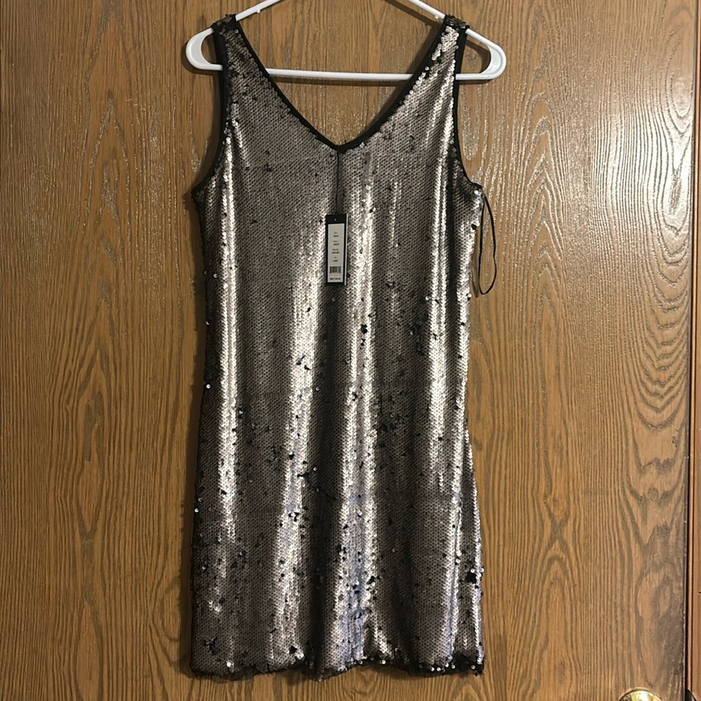 NWT Romeo + Juliet Couture Silver/black Sequin Cocktail Dress Size S